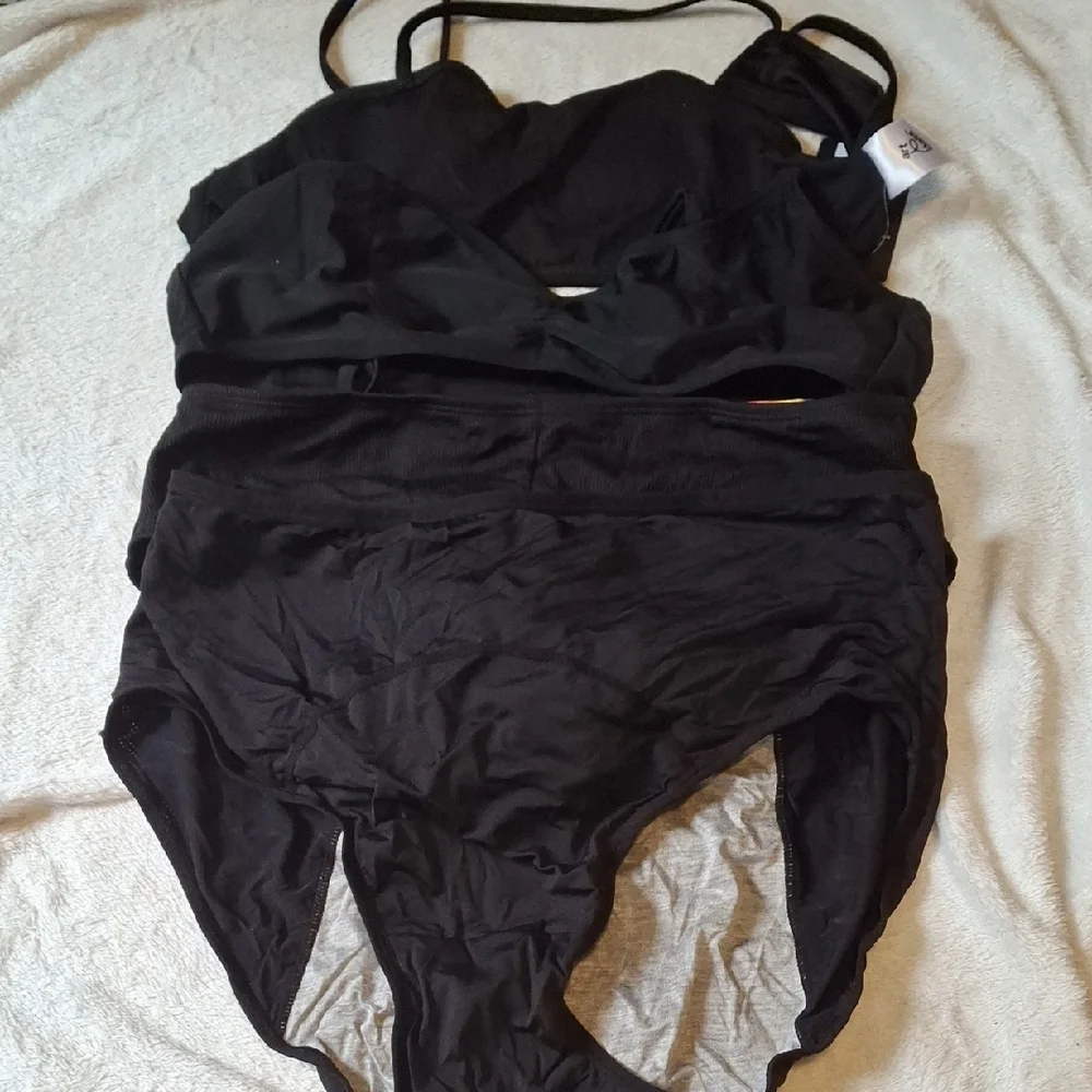 Lot of 4 Mixed Brands XL Black Women's Swimwear
